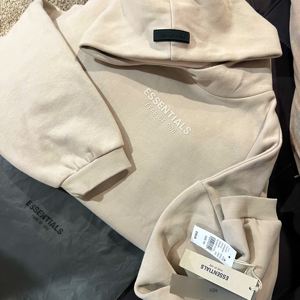 Essentials Fear of God Hoodie Men’s XS Silver Cloud